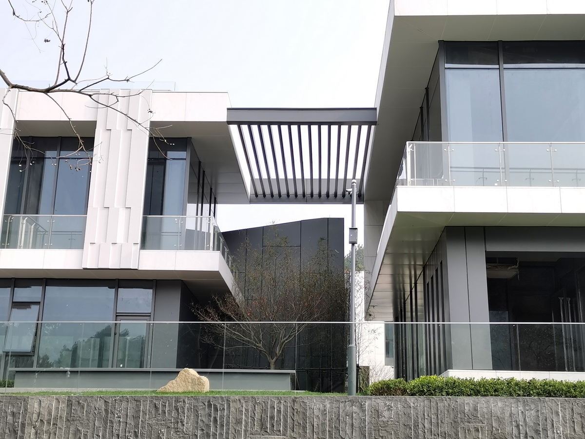 BIM建筑|钱湖02-3C地块项目 / 洪伟工作室