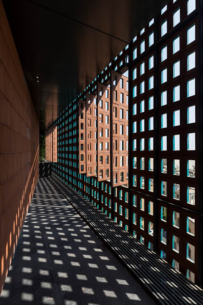 BIM建筑|砖石结构像素化装饰 | 谢里夫理工大学办公楼