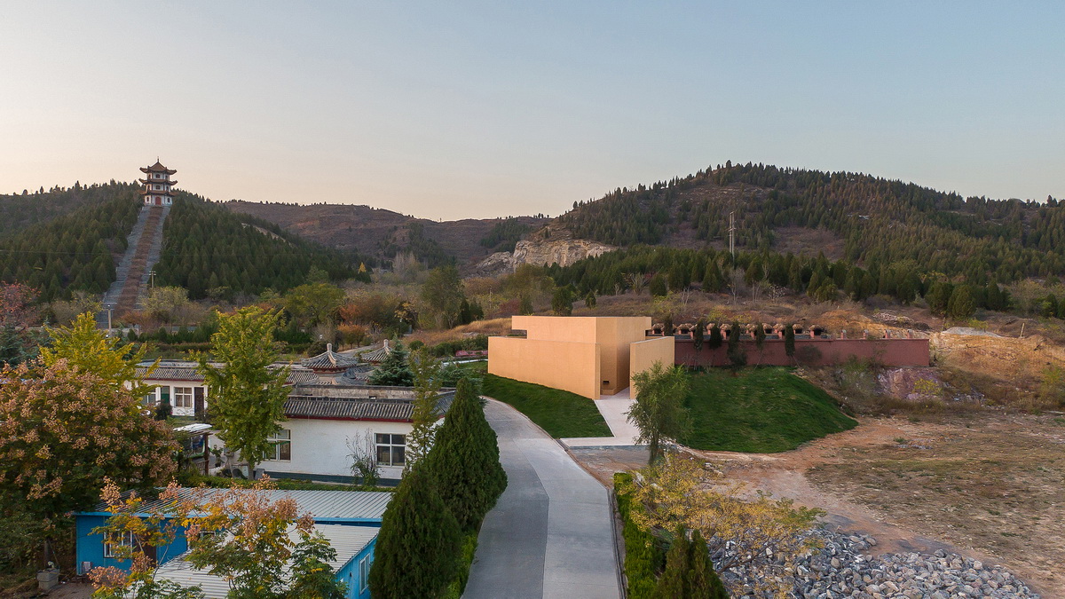 BIM建筑|龙山陵园小礼堂 / Studio 10