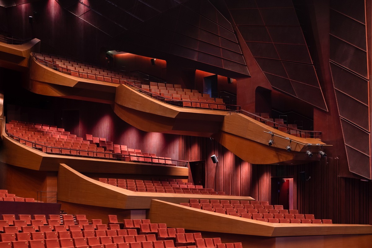 BIM建筑|苏州湾大剧院：太湖之畔的“飘带” / 克里斯蒂安·德·包赞巴克