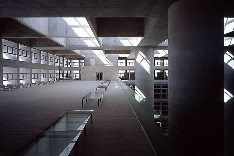 BIM建筑|经典项目：光与混凝土的故事 | 格拉纳达储蓄银行总部