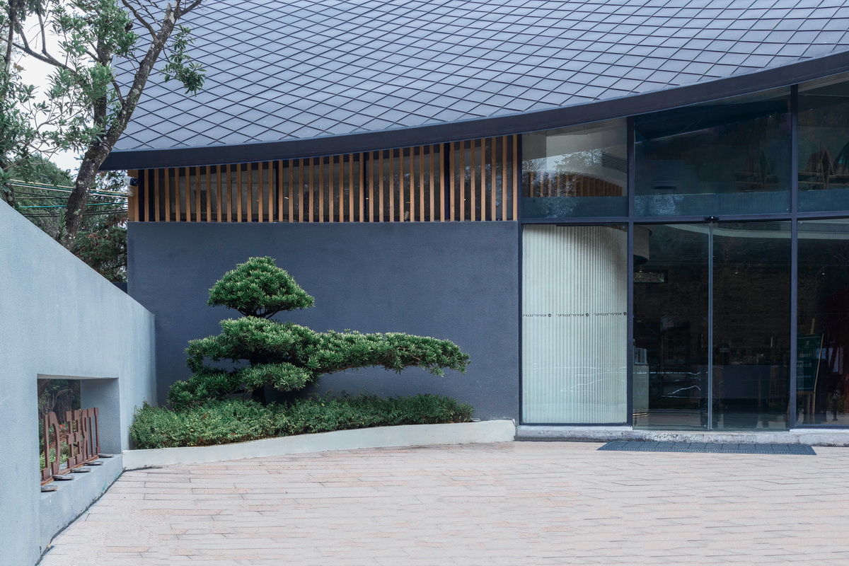 BIM建筑|南昆秘境艺术餐厅 / 城外建筑