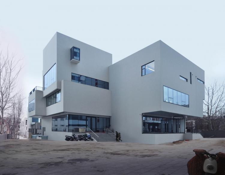 BIM建筑|夹缝中自然生长：中国.葫芦岛德邻堂产业楼设计实践 / DJ+建筑设计事务所