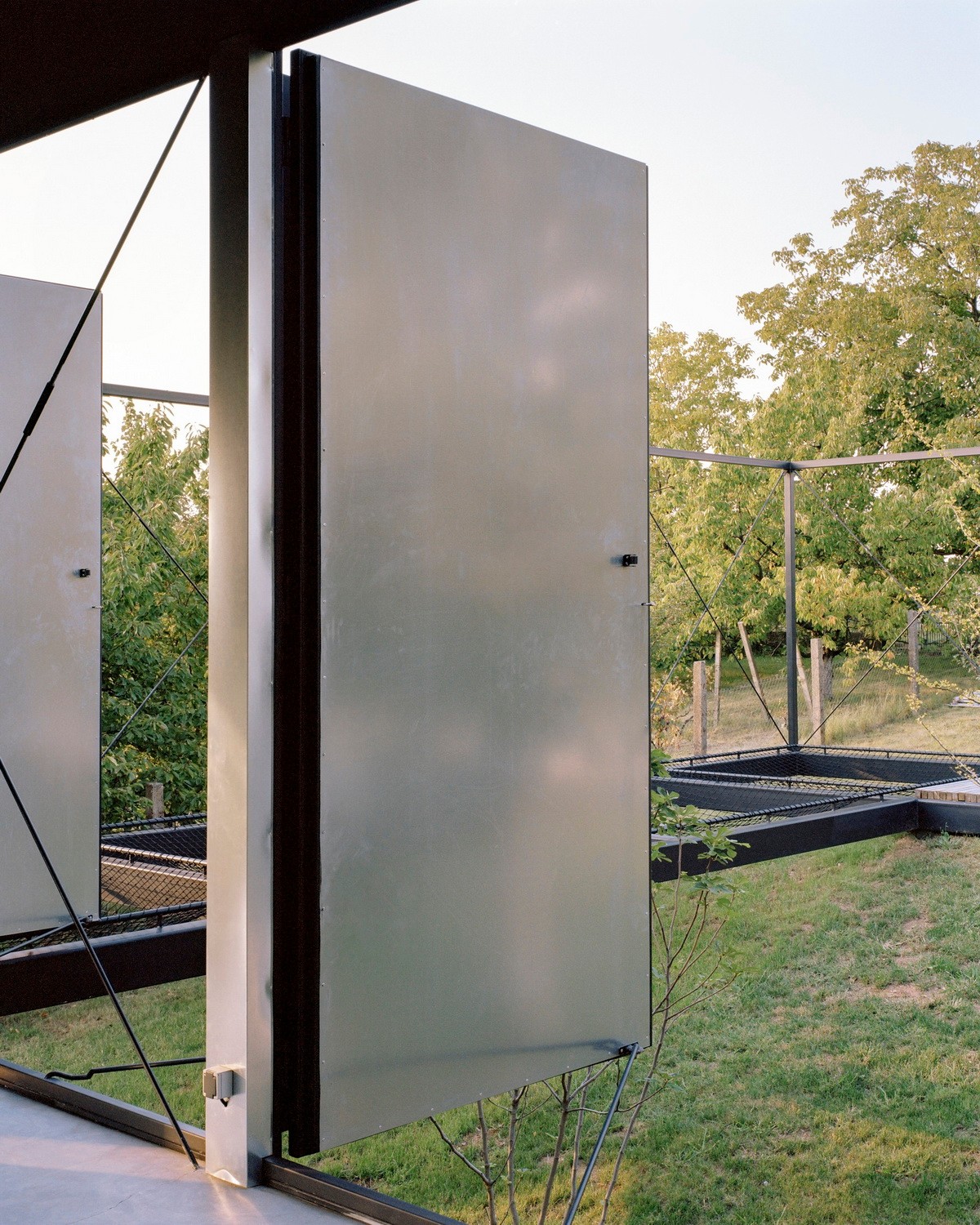 BIM建筑|阿瓦拉“架空”之家 / TEN