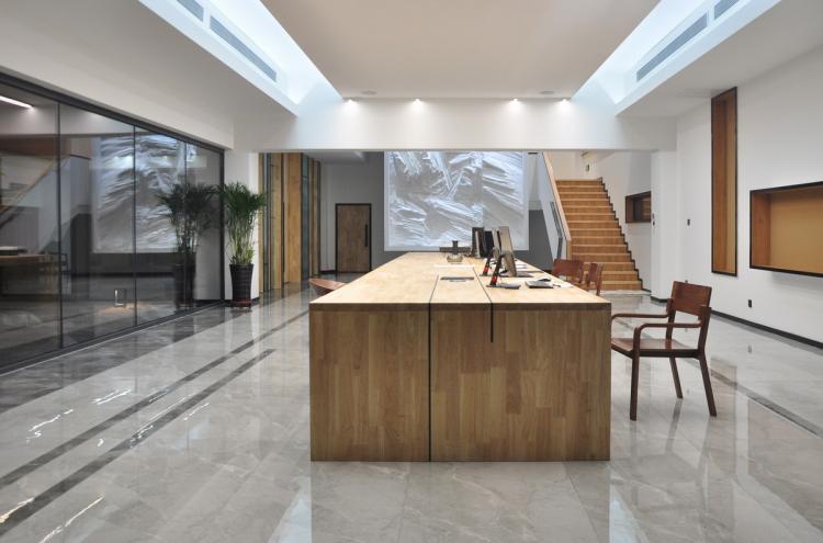 BIM建筑|夹缝中自然生长：中国.葫芦岛德邻堂产业楼设计实践 / DJ+建筑设计事务所