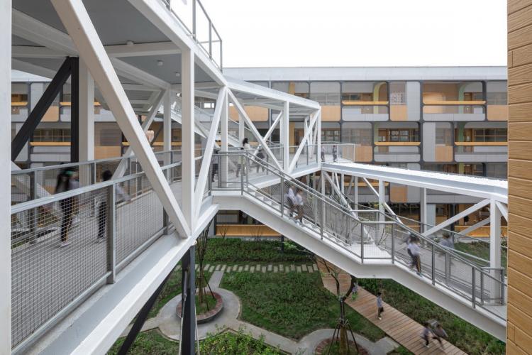 BIM建筑|秩序的启迪——上海市高安路第一小学华展校区 / 山水秀建筑事务所