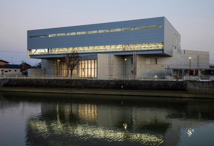 BIM建筑|Librio行桥：扭转与堆叠 / 三上建筑事务所