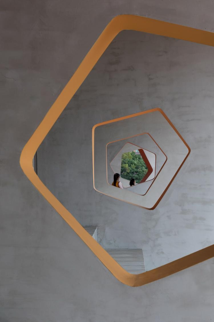 BIM建筑|秩序的启迪——上海市高安路第一小学华展校区 / 山水秀建筑事务所