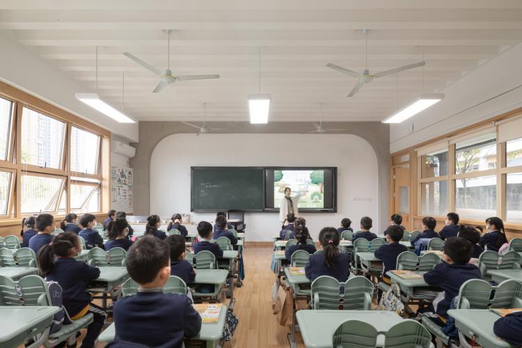 BIM建筑|秩序的启迪——上海市高安路第一小学华展校区 / 山水秀建筑事务所