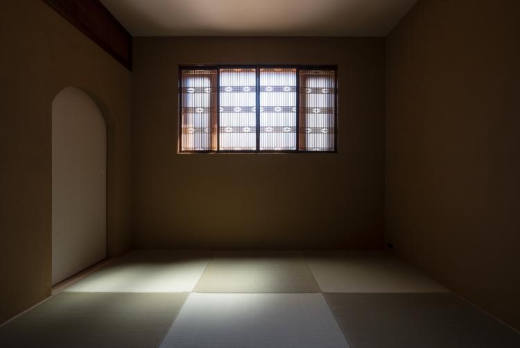 BIM建筑|东京天空洞穴住宅：静谧的自然居所 / IKAWAYA Architects