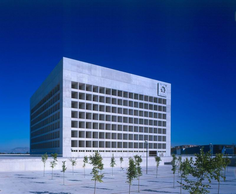 BIM建筑|经典项目：光与混凝土的故事 | 格拉纳达储蓄银行总部