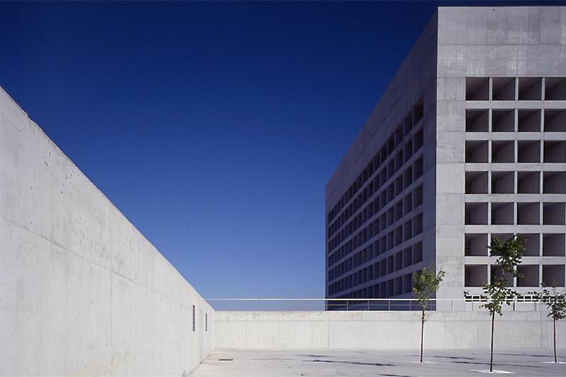 BIM建筑|经典项目：光与混凝土的故事 | 格拉纳达储蓄银行总部