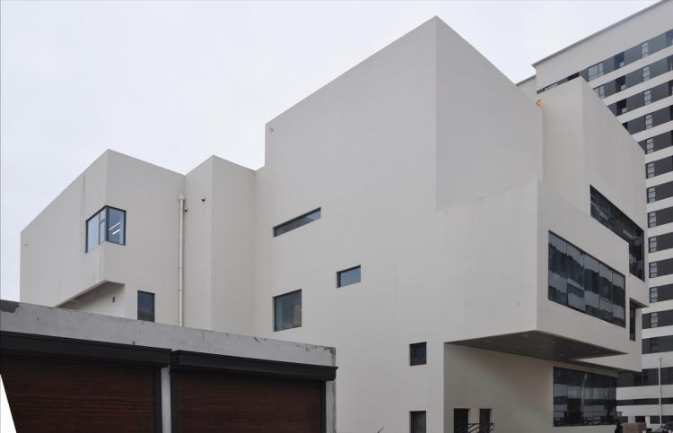 BIM建筑|夹缝中自然生长：中国.葫芦岛德邻堂产业楼设计实践 / DJ+建筑设计事务所