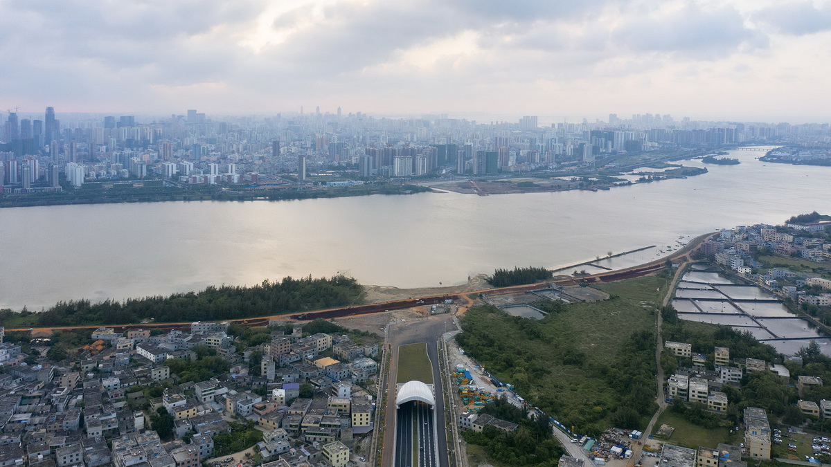 BIM建筑|海口文明东隧道光过渡设计：优雅纯洁的白色贝壳 / 槃达中国