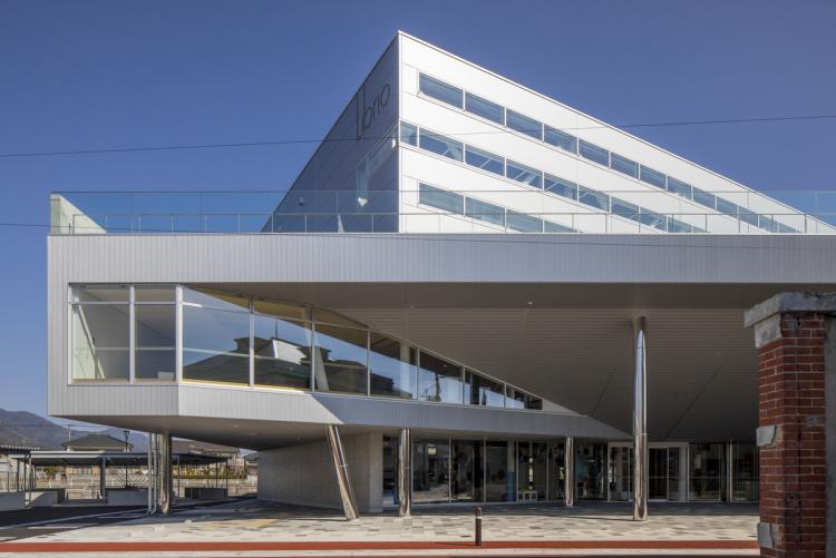 BIM建筑|Librio行桥：扭转与堆叠 / 三上建筑事务所