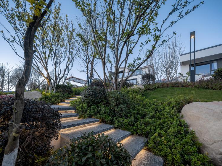 BIM建筑|大理的小院子中区生活体验中心景观设计 / MANG漫格景观