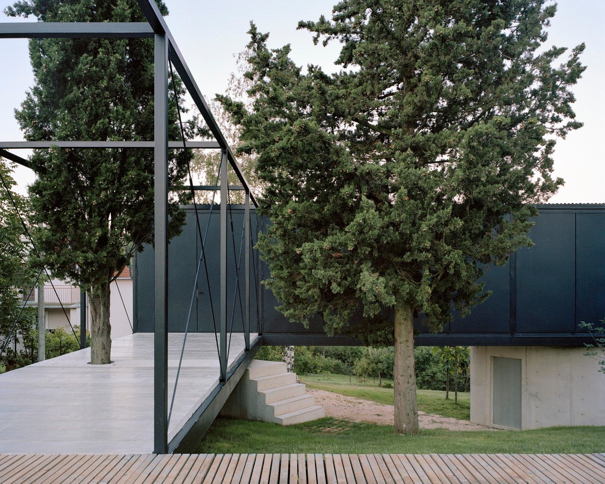 BIM建筑|阿瓦拉“架空”之家 / TEN