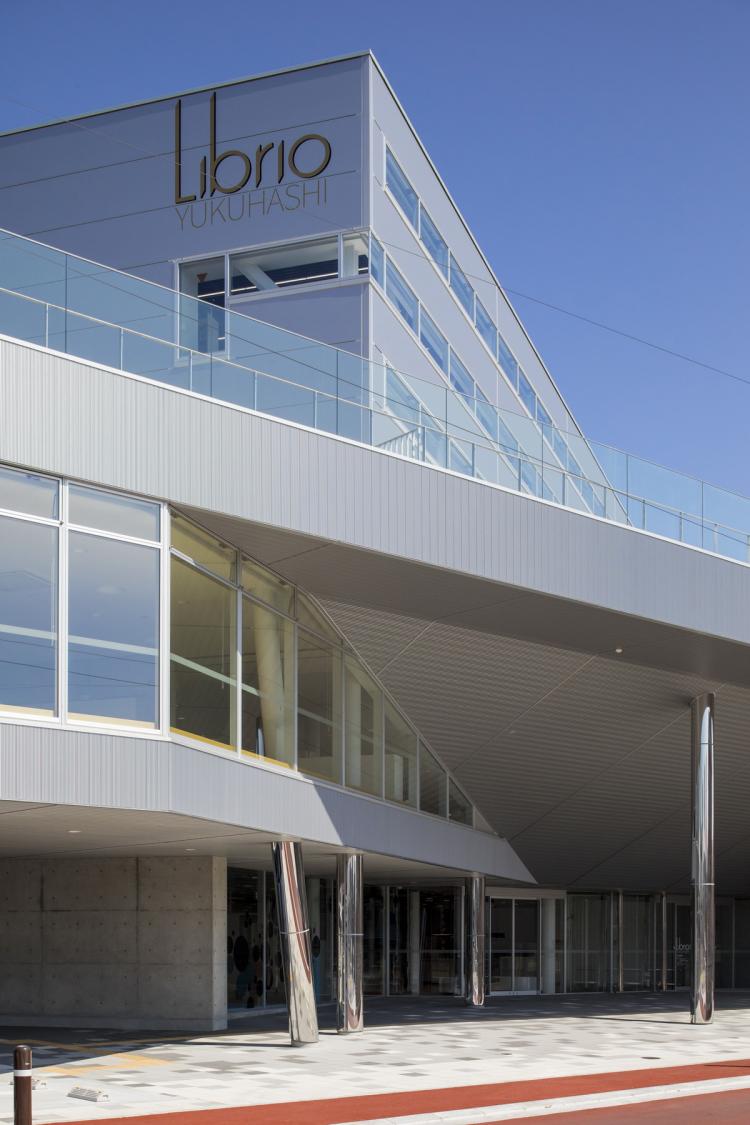 BIM建筑|Librio行桥：扭转与堆叠 / 三上建筑事务所