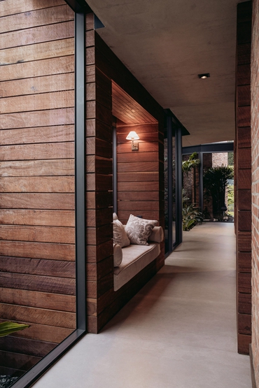 BIM建筑|OA+在哥伦比亚设计融入环境的“卡门屋”