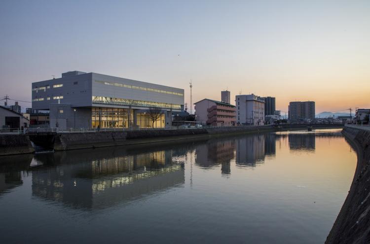 BIM建筑|Librio行桥：扭转与堆叠 / 三上建筑事务所