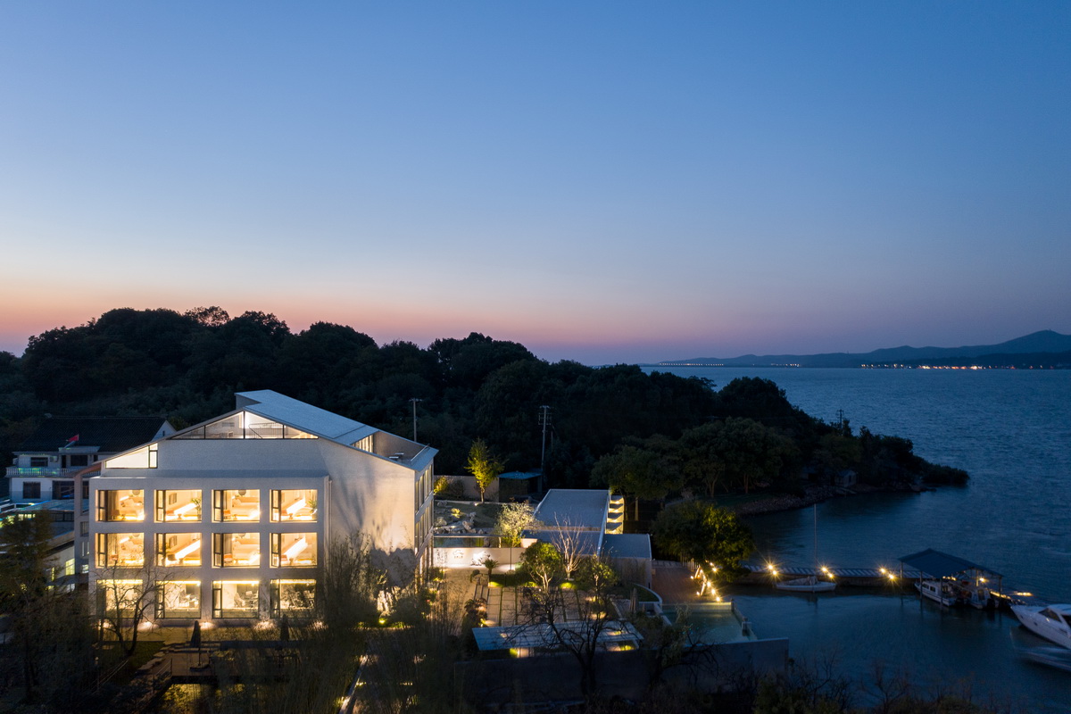 BIM建筑|低栖远居——过云山居苏州太湖三山岛改造 / 可空建筑设计工作室