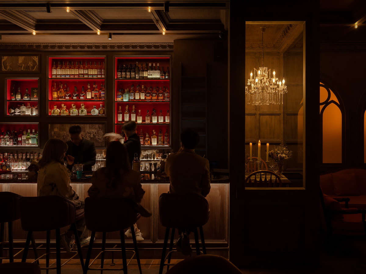 BIM建筑|仿佛中世纪“魔法师之家”：十二都MAGIC BAR / 高白空间设计事务所