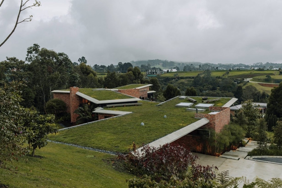 BIM建筑|OA+在哥伦比亚设计融入环境的“卡门屋”