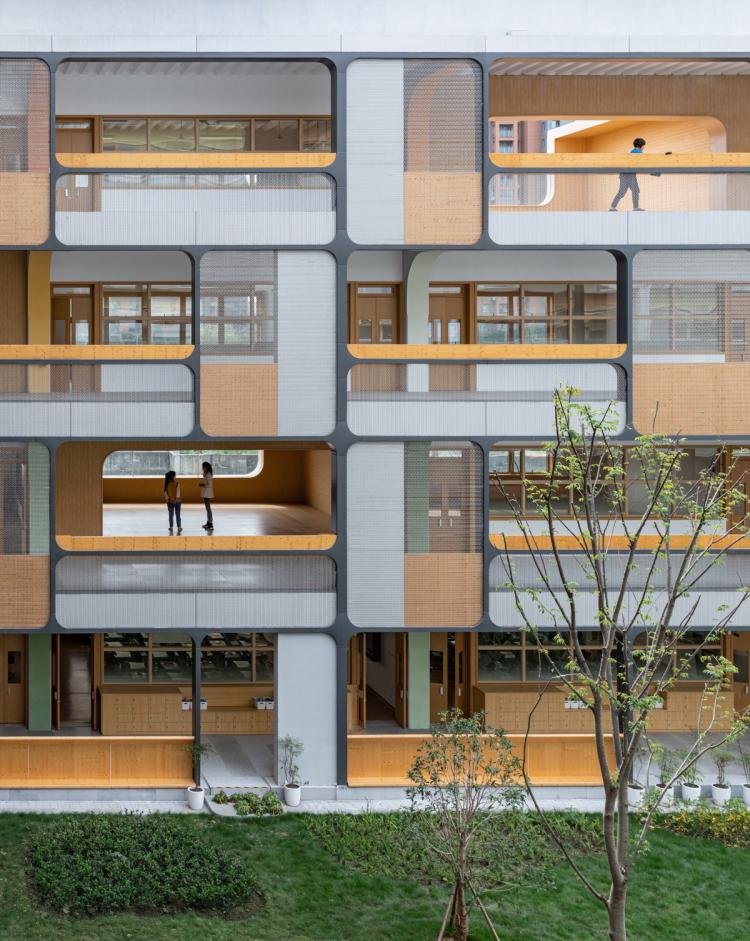 BIM建筑|秩序的启迪——上海市高安路第一小学华展校区 / 山水秀建筑事务所