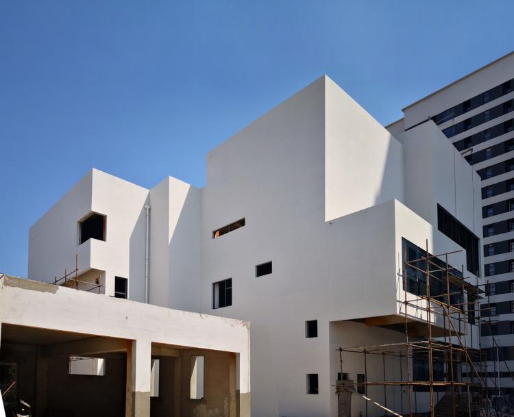 BIM建筑|夹缝中自然生长：中国.葫芦岛德邻堂产业楼设计实践 / DJ+建筑设计事务所