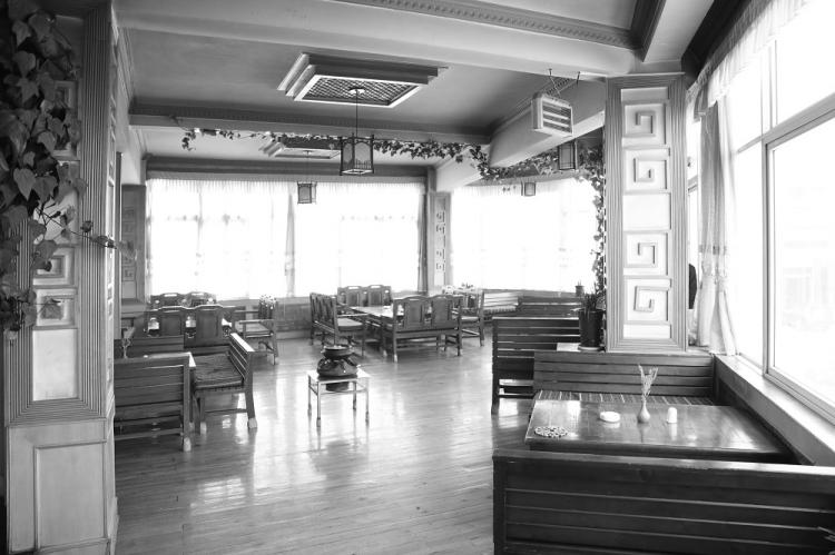 BIM建筑|喀拉卡尔藏族美食文化中心，香格里拉 / 平介设计