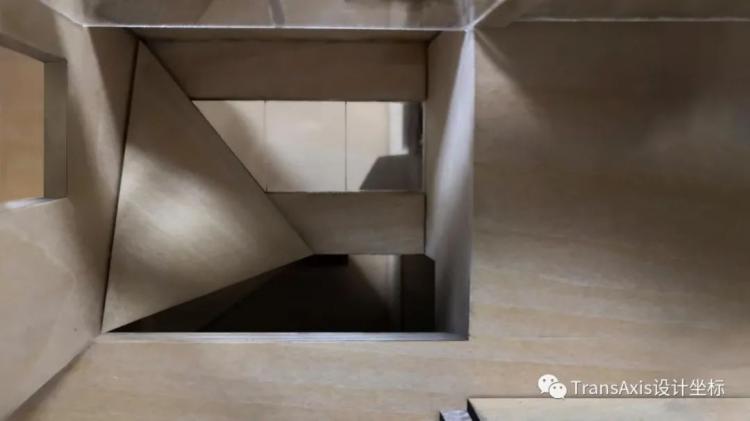 BIM建筑|2020建筑新人赛TOP 2 | 学院派“教科书‘级别的折板屋面美术馆