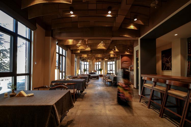 BIM建筑|喀拉卡尔藏族美食文化中心，香格里拉 / 平介设计