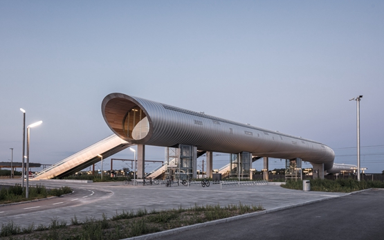 BIM建筑|科贝和迪斯-威特林设计车站人行天桥