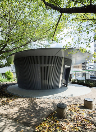 BIM建筑|安藤忠雄在东京建造樱花树环绕的公共厕所