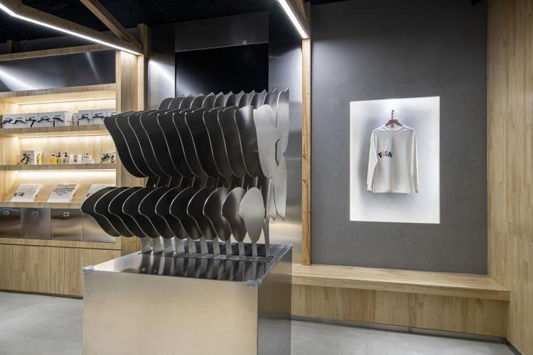 BIM建筑|上海FiSN旗舰店：探索未来零售空间新方向 / Metaphysical by Pure