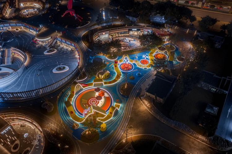 BIM建筑|金马仙踪，一种新型公共空间“城市玩具” / 佰筑设计