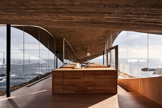 BIM建筑|西泽立卫在智利设计波浪状混凝土屋顶度假屋