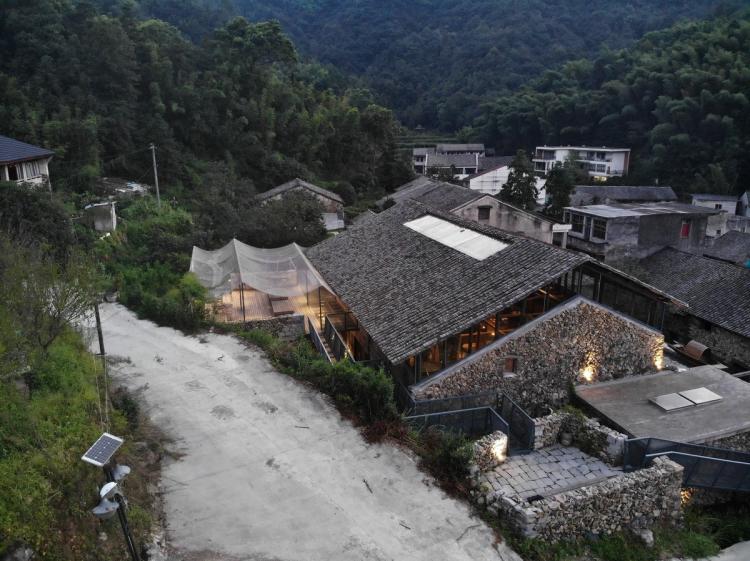BIM建筑|小岙中通文化驿站：古朴村落中悠然而居 / 众生设计