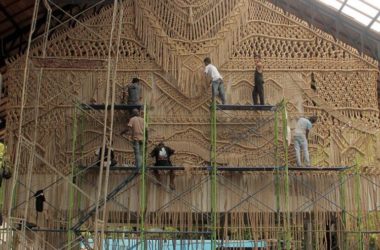 BIM建筑|巴厘岛海边的流苏“披风” ，传统手工艺的温度 / Agnes Hansella-BIM建筑网