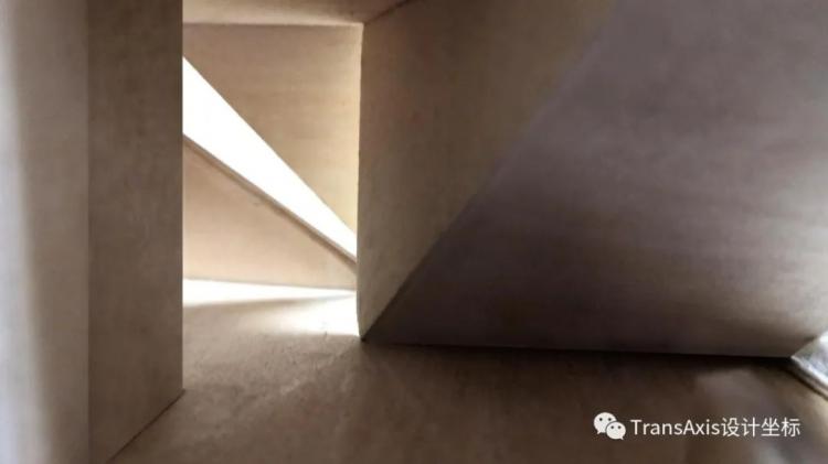 BIM建筑|2020建筑新人赛TOP 2 | 学院派“教科书‘级别的折板屋面美术馆