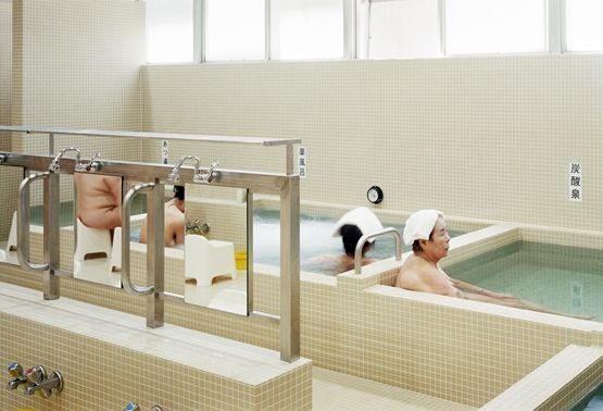 BIM建筑|“计划建筑”用瓷砖和冈田石翻新传统浴室