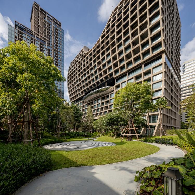 BIM建筑|辛德霍恩凯宾斯基酒店，在城市绿地中“跳舞” / Plan Architect