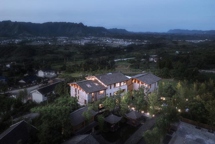 BIM建筑|马儿山村·林语山房民宿酒店，湖南，张家界 / 尌林建筑设计事务所