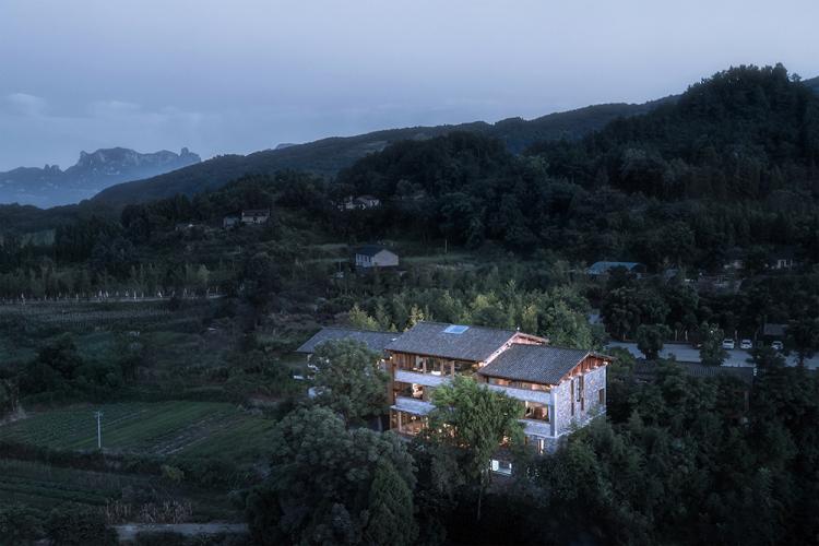BIM建筑|马儿山村·林语山房民宿酒店，湖南，张家界 / 尌林建筑设计事务所