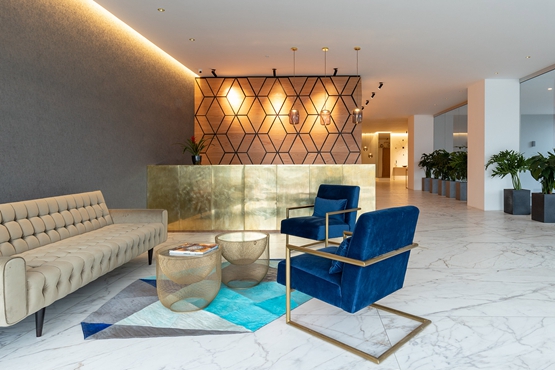 BIM建筑|卡洛斯·萨帕塔设计厄瓜多尔的弧形玻璃塔楼