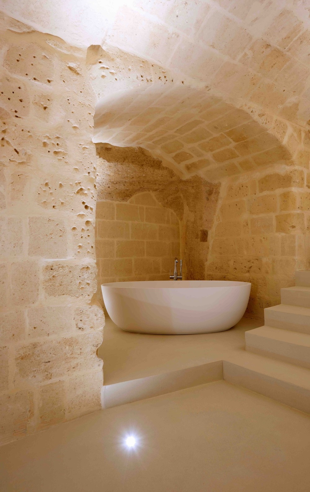 BIM建筑|Aquatio 洞穴酒店与水疗中心 / Simone Micheli