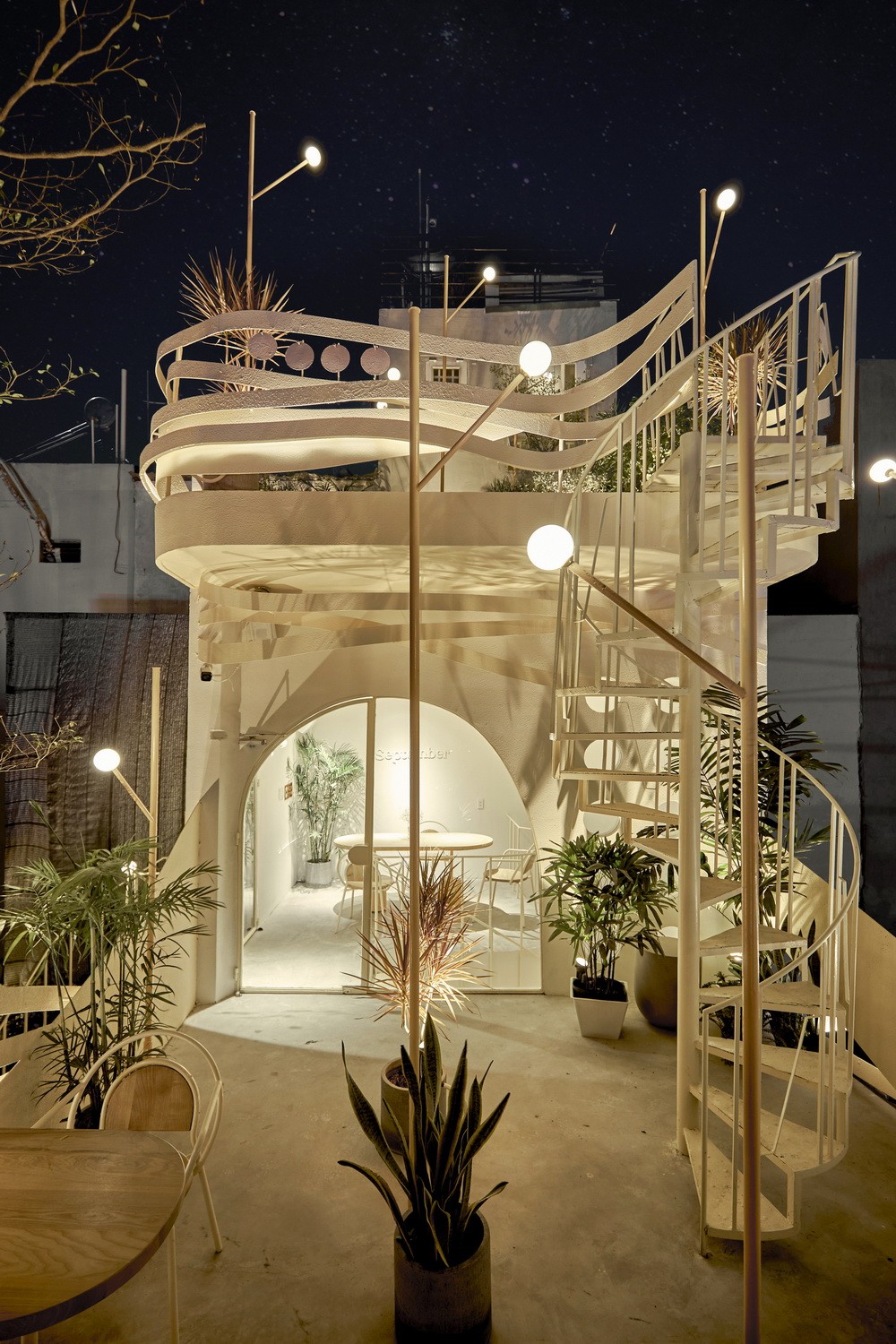 BIM建筑|越南鸟巢咖啡店/ Red5studio+Ben Decor