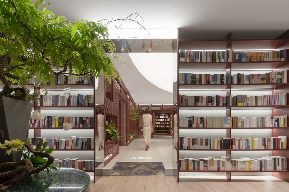 BIM建筑|将大酉山和小酉山藏于让努维尔的红色街道中/Wutopia Lab·俞挺