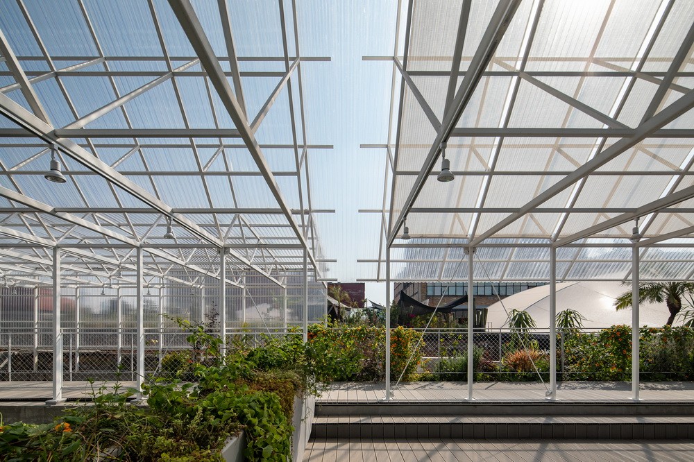 BIM建筑|建筑保护的新思路--给旧结构加个顶 / PRODUCTORA 事务所