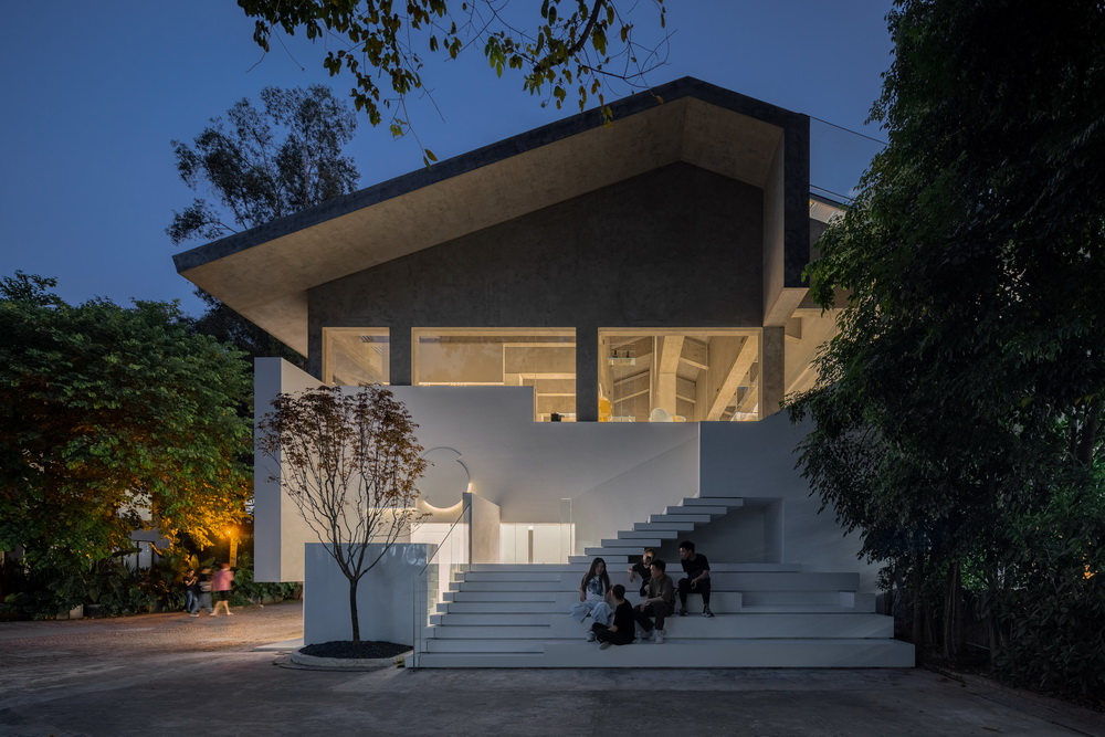 BIM建筑|白 · ZS Lab/东仓建设· 余霖